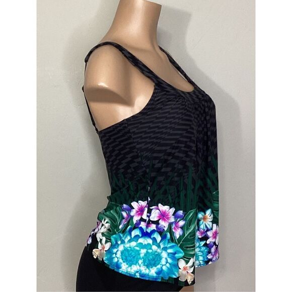 New. Coco Reef bra sized tankini top. Size 34C. Retails $84 - Picture 4 of 8